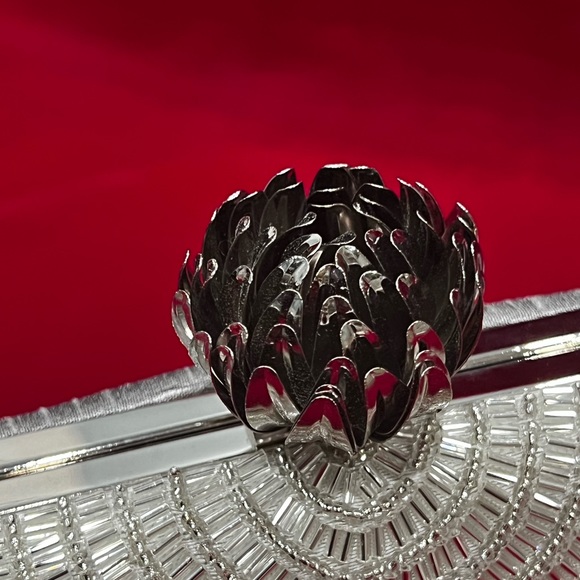 Silver and gray clutch - Picture 5 of 7